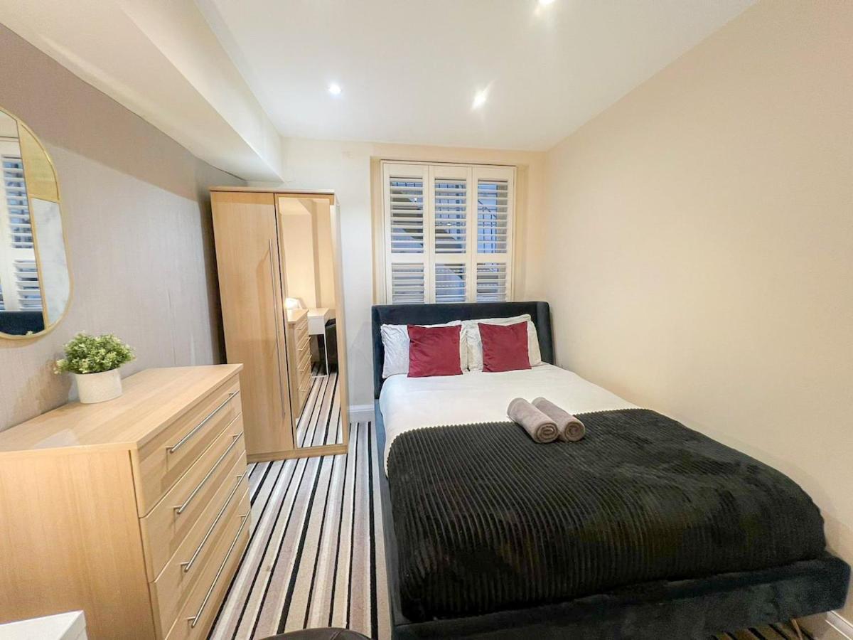 3 Bedroom Apartment With Private Terrace In Pimlico, Westminster, Victoria London Exterior photo