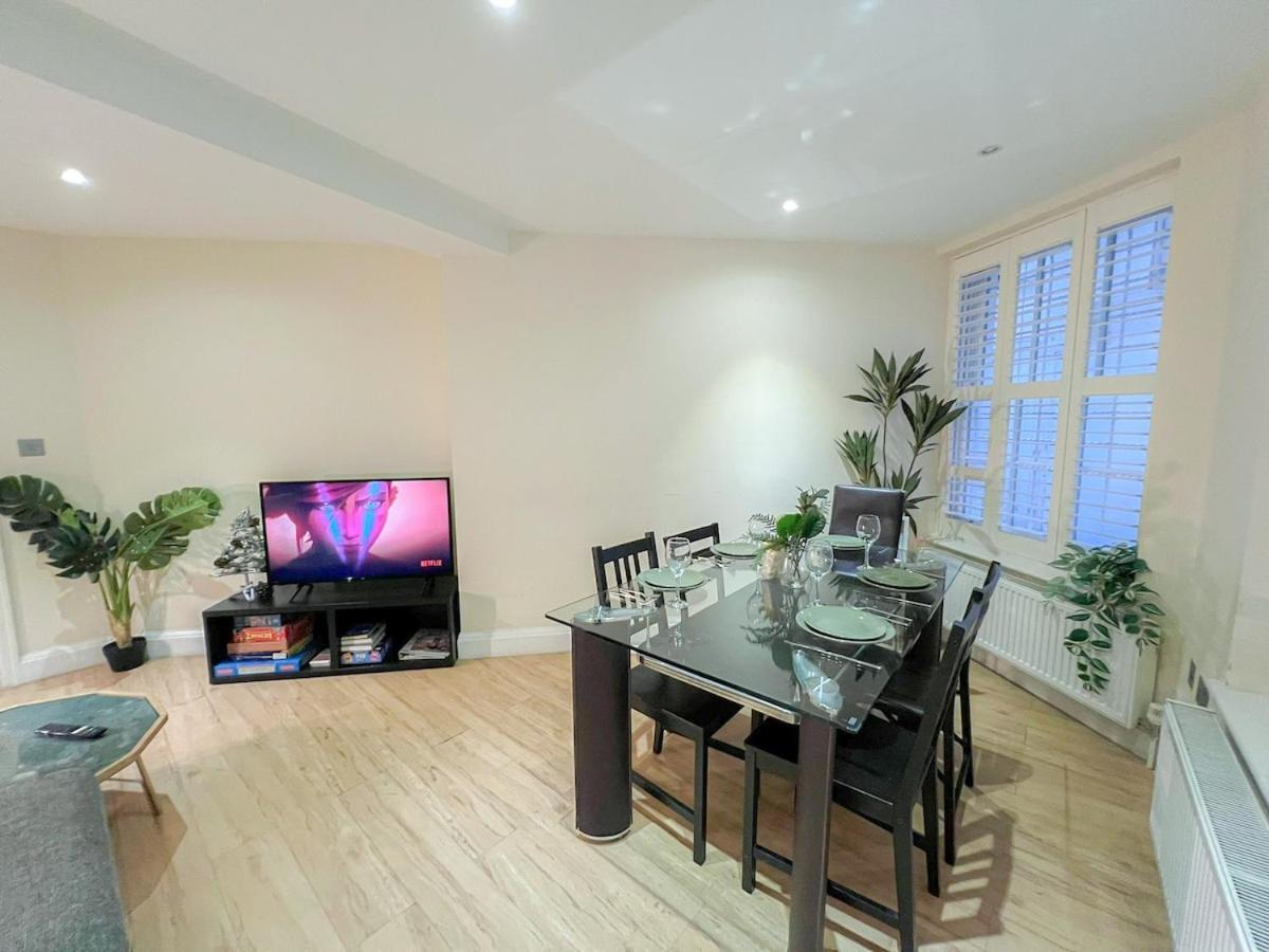 3 Bedroom Apartment With Private Terrace In Pimlico, Westminster, Victoria London Exterior photo